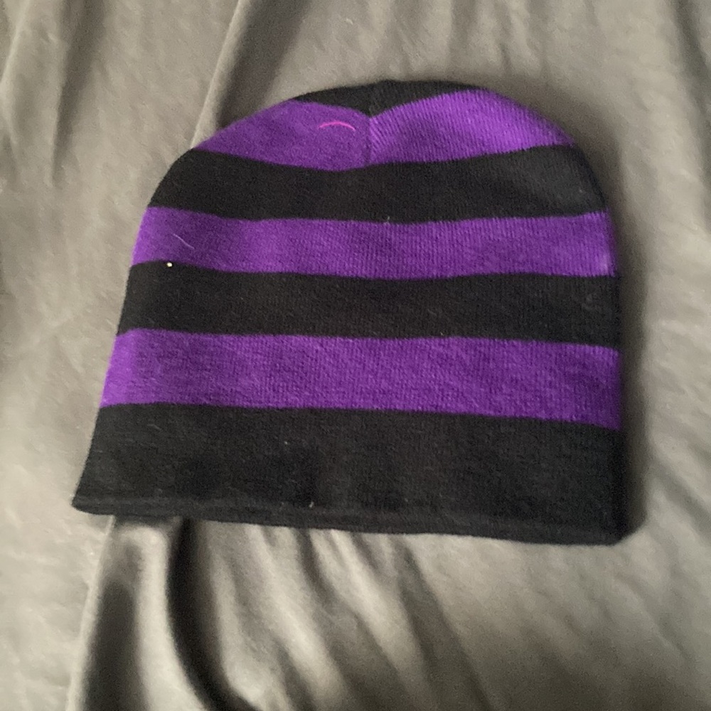 Hat - Picture 2 of 2